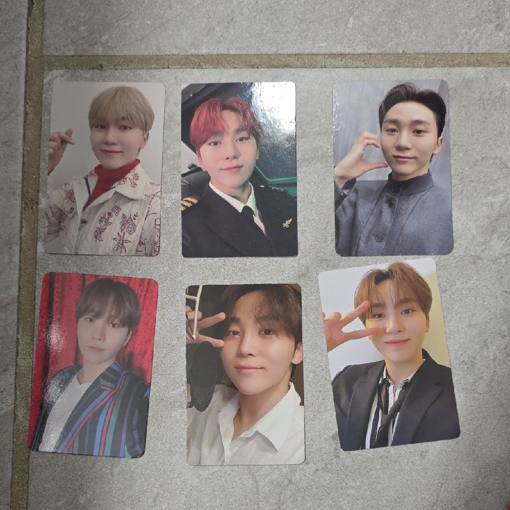 K-Pop Idol Photocard Set